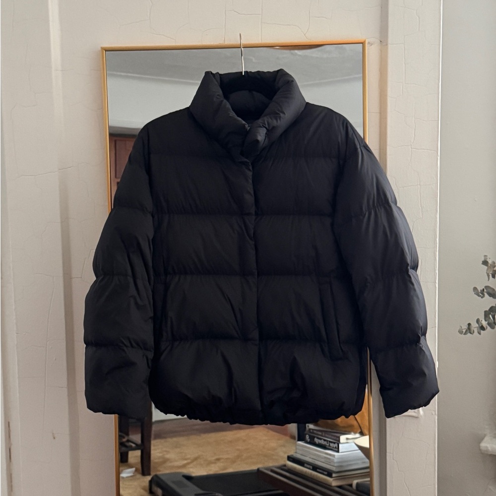 Uniqlo Black Puffer Jacket